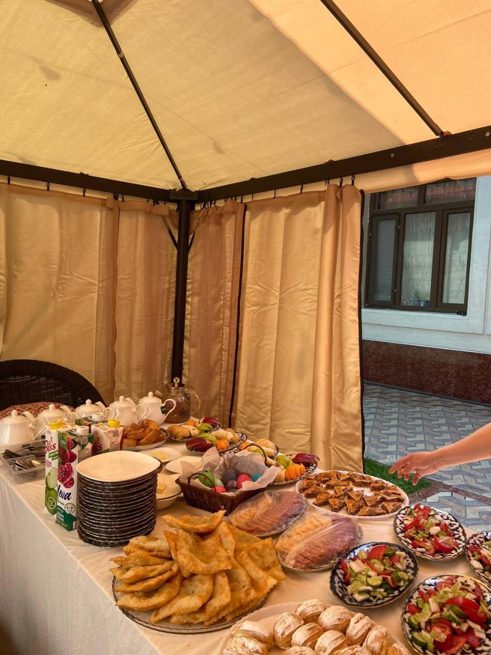 Uyut Inn Hotel Samarkand Buitenkant foto